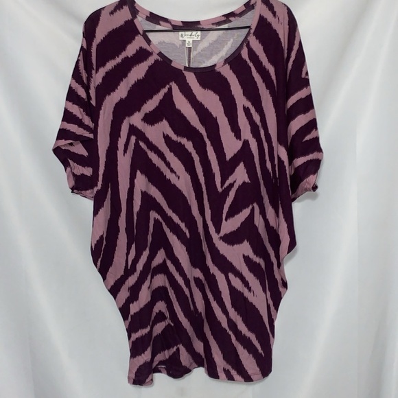 NWT Wonderly Mauve and Dark Purple Zebra Print Tunic Top Size 1X. Model Blend - Picture 5 of 10